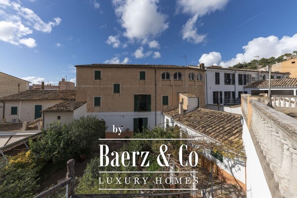 photo 21 Impressive historic house with large plot in Andratx