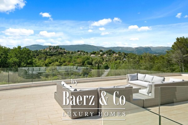 photo 16 Villa with view on Castelleras Castle