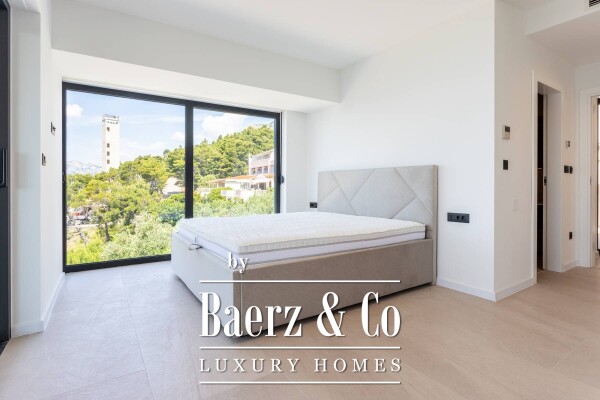 photo 16 Brela, an imposing villa with a panoramic view