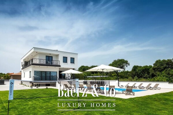 photo 2 Štinjan, luxury villa with pool and spacious garden