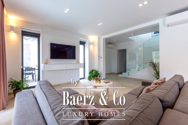 photo 9 Split - Žrnovnica, modern villa with pool and panoramic view