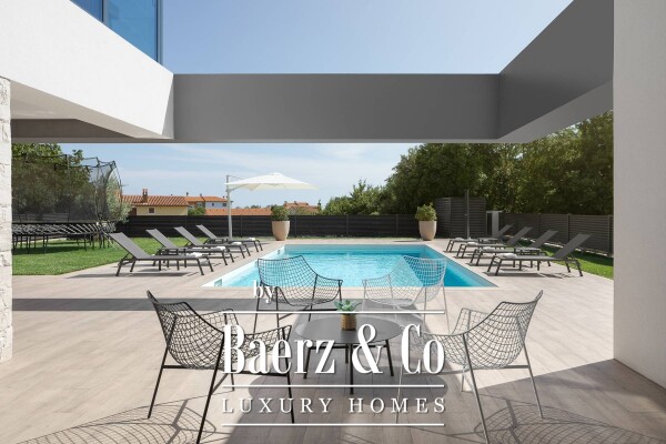 photo 35 Liznjan, an imposing villa with a swimming pool