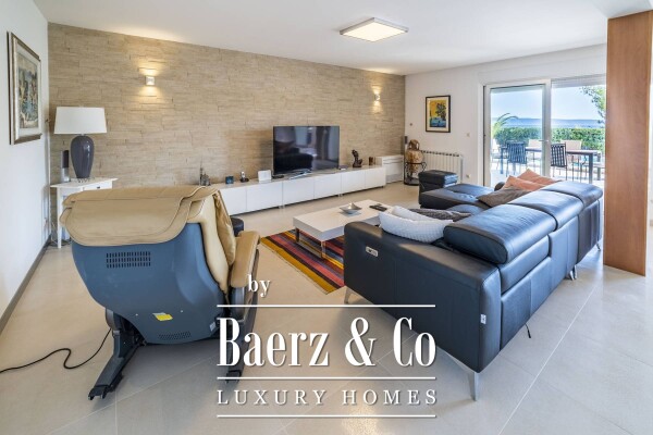 photo 105 Split, Čiovo, modern villa/boutique hotel with 8 apartments, first row to the sea