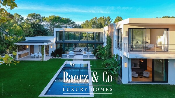 photo 4 Mougins, contemporary villa of 700m2 in a closed domain