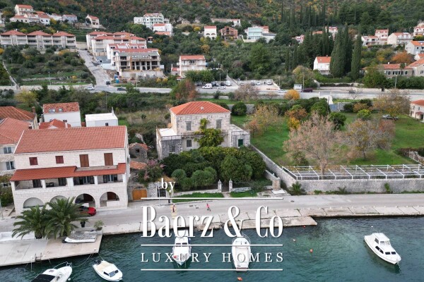 photo 1 Dubrovnik-surrounding area, stone villa 600 m2, first row to the sea