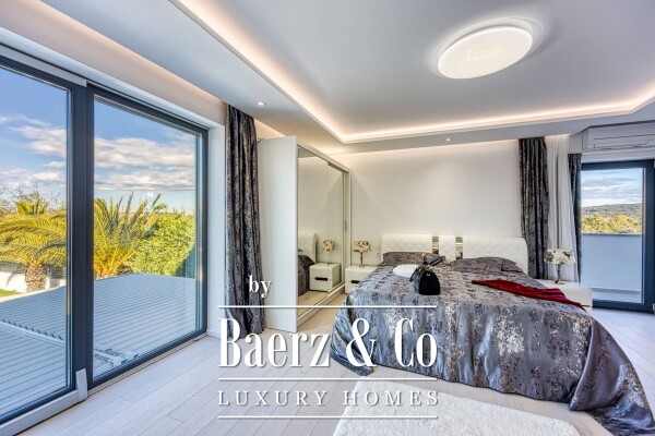 photo 33 Rovinj, an impressive family villa with a pool located in a quiet location