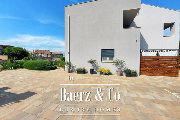 photo 26 Bale, detached house with 3 apartments