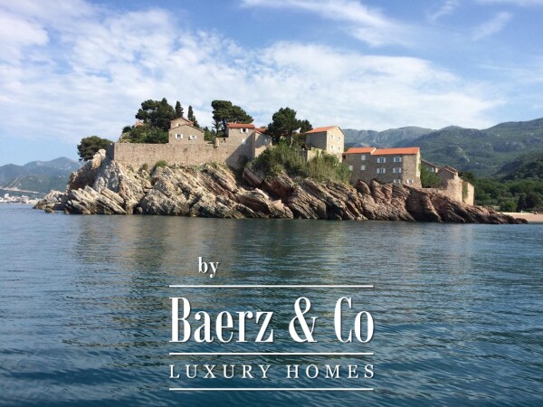 photo 14 Two Bedroom Apartment in Sveti Stefan on the Beach