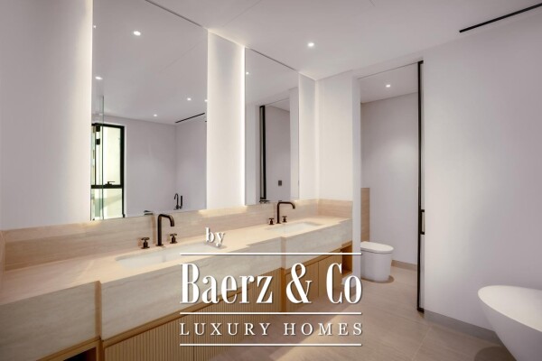 photo 16 High End Finish | Golf Course Facing | 5 Bed