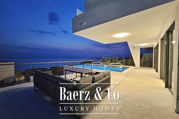 photo 22 Podstrana, a beautiful villa with a panoramic view of the sea