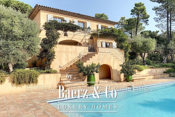 photo 2 Contemporary house with panoramic view and swimming pool