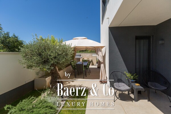 photo 5 Medulin, Istria: Luxury Modern Villa, 200m² NKP, Near Sea and Beaches