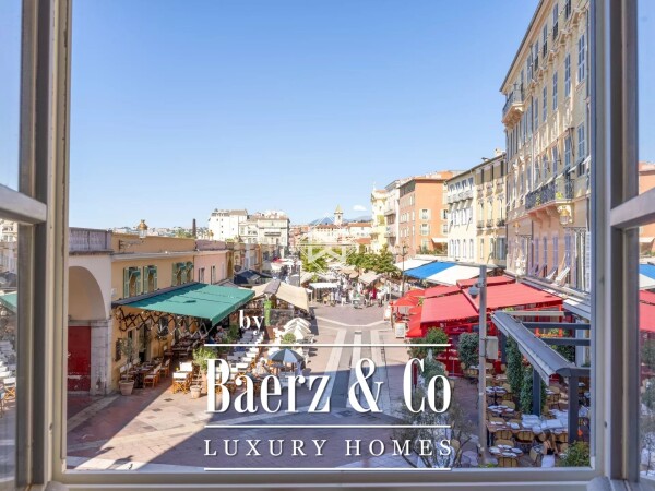 photo 1 Magnificent 2 bedroom apartment of 100 square meters in a beautiful Niçois building on the Cours Saleya.