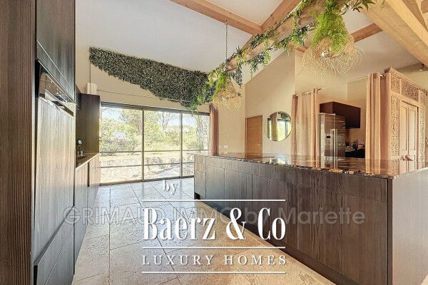 photo 14 beautiful renovated villa with swimming pool and 6 bedrooms