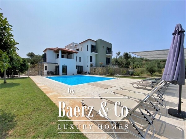 photo 2 (For Sale) Residential Villa || Messinia/Kalamata - 221 Sq.m, 5 Bedrooms, 975.000€