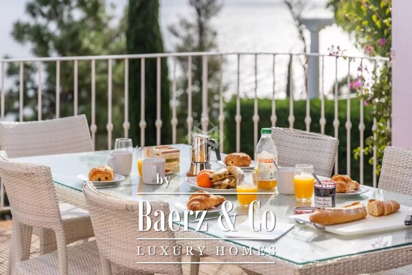 photo 5 Elegant Mediterranean Villa with Dominant Sea View in Le Trayas