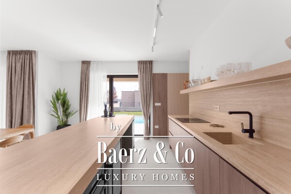 photo 17 Istria, Labinci, modern single-storey house with swimming pool and jacuzzi