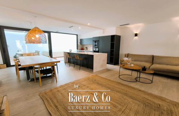 photo 1 A HOUSE NESTLED IN THE HEART OF CIUTADELLA DE MENORCA, A GENUINE LUXURY RETREAT THAT BLENDS STYLE, COMFORT, AND A PRIME LOCATION.