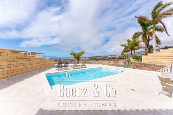 photo 1 Elegant bungalow in prestigious area.