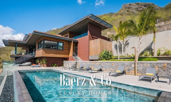 photo 12 Black River 