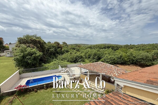 photo 19 Pula, Veli Vrh - spacious house with five residential units,22m2 swimming pool,garage-quiet location