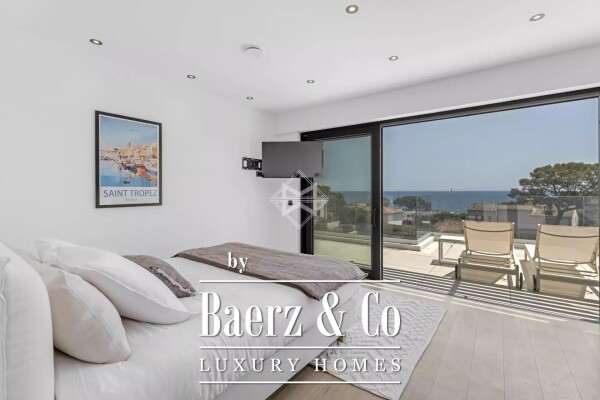 photo 9 New contemporary villa with sea view
