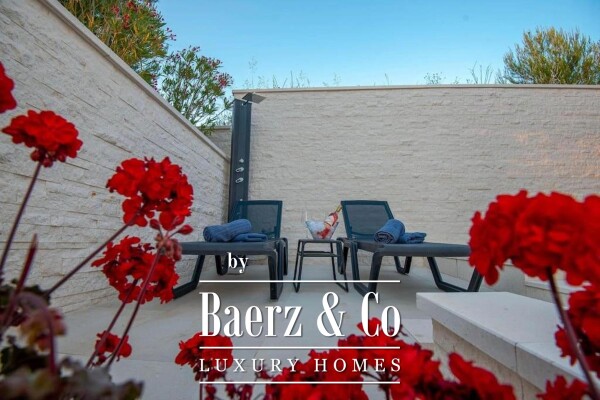 photo 12 Primošten, Bilo, beautiful villa with a swimming pool and sea view, tennis court