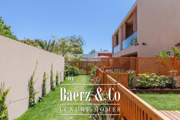 photo 1 Beautiful luxury home in Carcavelos e Parede, Carcavelos