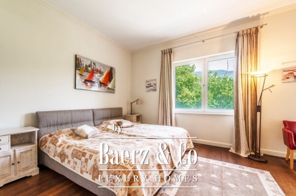 photo 16 Spacious Apartment with a Sea View in Tivat