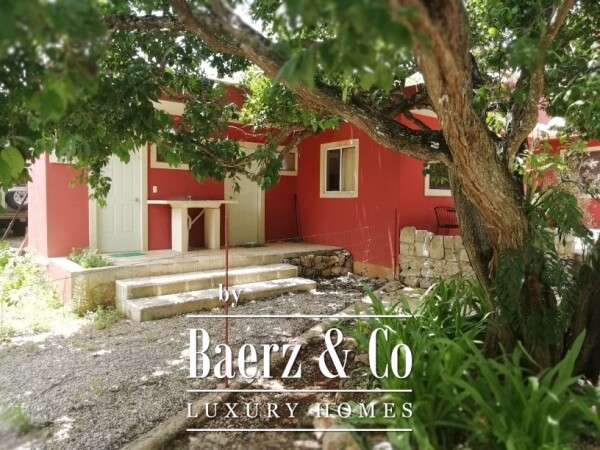 photo 34 Street 18 x 33 Izamal 