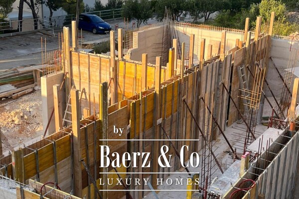 photo 5 Brač, Sutivan – villa with two residential units in the 3rd row from the sea