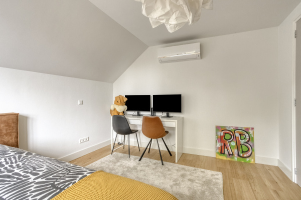 photo 21 Raadhuisstraat 35