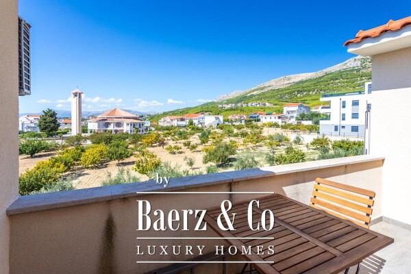 photo 7 Podstrana, house with three units and garage - near the sea