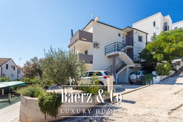 photo 35 Čiovo, Okrug Gornji,  4-apartment house with an outdoor kitchen, third row from the sea