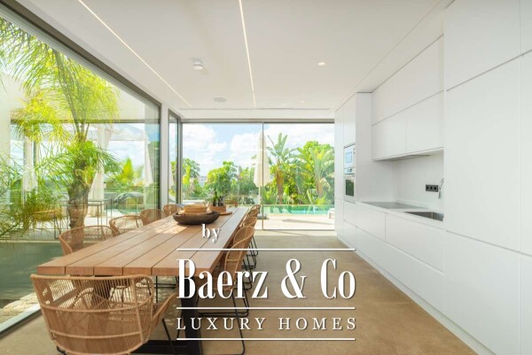 photo 14 Beautiful luxury home in Cap Martinet, Cap Martinet