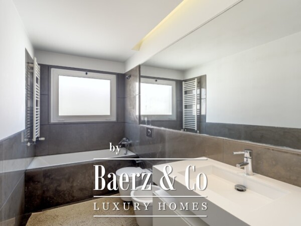 photo 17 3 + 1 Bedroom Duplex Penthouse with Private Terraces, Pool and Sea View in Cascais