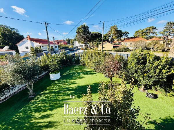 photo 3 4 bedroom house with heated swiming pool garden and garage in Sintra