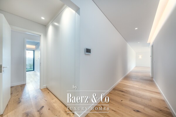 photo 10 4 bedroom flat with private garden, in Carcavelos