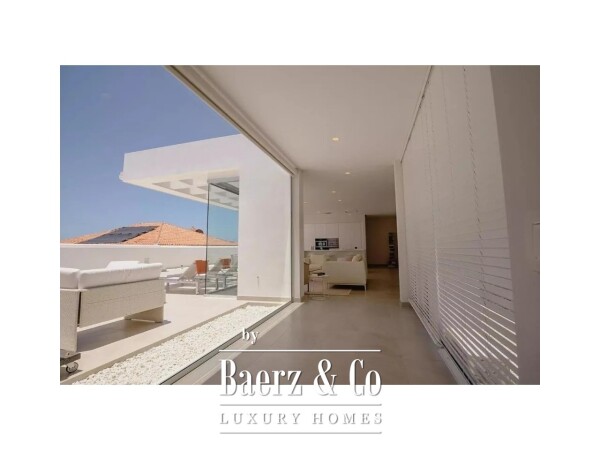 photo 11 Exclusive luxury villa on the seafront in Playa San Juan