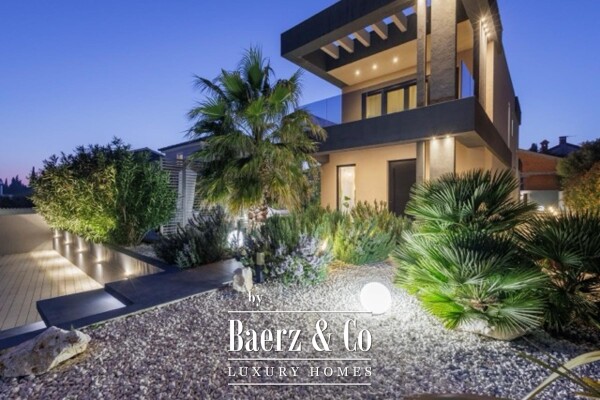 photo 4 Premantura, a unique and elegant villa with a swimming pool on a large landscaped garden