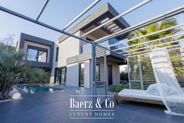 photo 13 Premantura, a unique and elegant villa with a swimming pool on a large landscaped garden