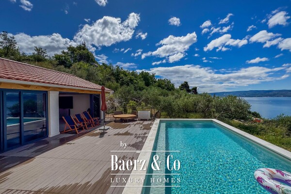 photo 10 Omiš, Krilo Jesenice, house with swimming pool and summer kitchen