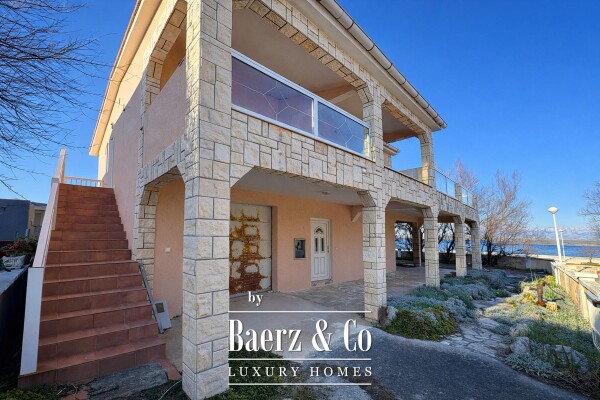 photo 1 Zadar, Vir, house 1st row to the sea