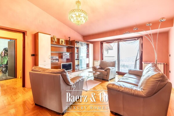 photo 8 Samobor, family house 553 m² on a plot of 6985 m² with a view of the city