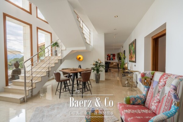 photo 10 Majestic 6-bedroom luxury villa with sea views and rental licence