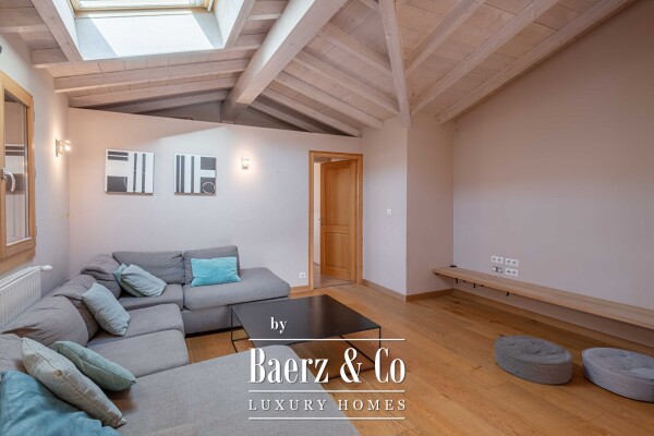 photo 3 Apartment Duplex with 4 Bedrooms - In the Heart of the Village