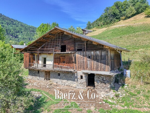 photo 1 Chalet in need of renovation - Beaufort