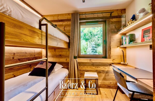 photo 13 Exceptional chalet of 330 sqm with 5 bedrooms and garden